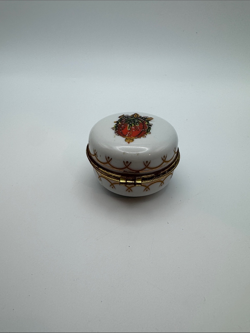 Imperial Romanov Porcelain Handpainted Gold Trim Trinket Vanity Box Oval - Picture 6 of 10